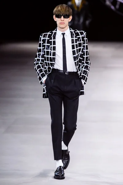 Look 45